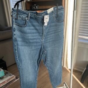 New! American Eagle X-Short Luxe Stretch Jean